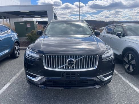 Certified 2024 Volvo XC90 T8 Plus AWD/4WD image 2
