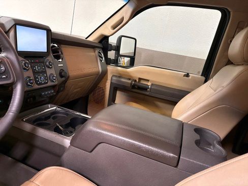 Used 2016 Ford F250 Lariat w/ Lariat Ultimate Package image 21