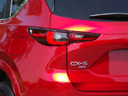 Certified 2025 MAZDA CX-5 AWD 2.5 S w/ Preferred Package image 18