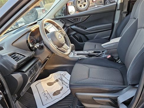 Used 2019 Subaru Crosstrek 2.0i image 4
