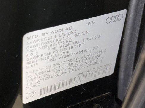 Certified 2025 Audi Q5 Premium w/ Convenience Package image 19