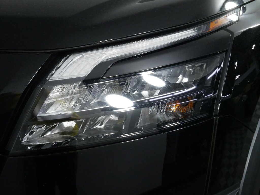 Used 2023 Nissan Pathfinder Rock Creek AWD/4WD image 14