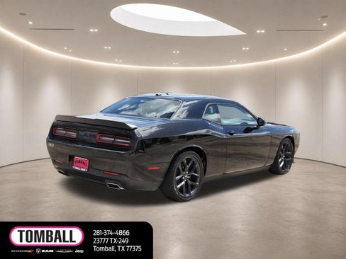 Used 2021 Dodge Challenger GT w/ Blacktop Package RWD image 7