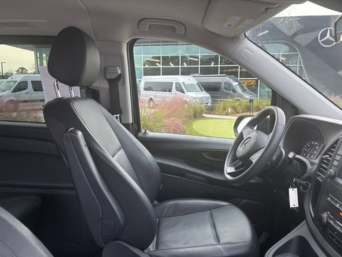 Used 2023 Mercedes-Benz Metris Passenger image 36