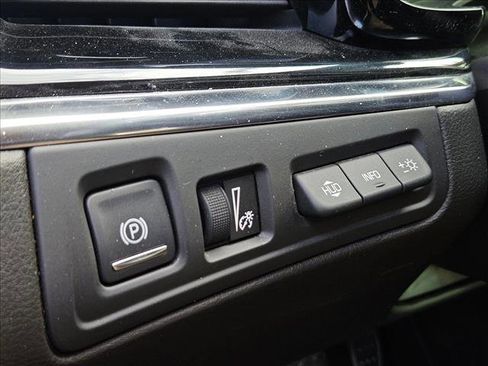 Used 2020 Cadillac XT6 Premium Luxury w/ Platinum Package image 14