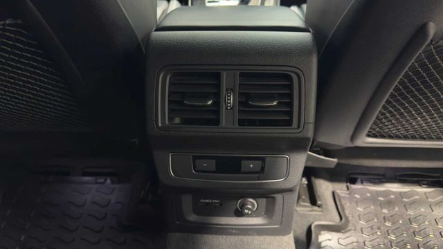 Used 2021 Audi SQ5 Premium Plus w/ Premium Plus Package AWD/4WD image 18