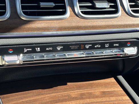 Used 2025 Mercedes-Benz GLE 350 4MATIC image 21