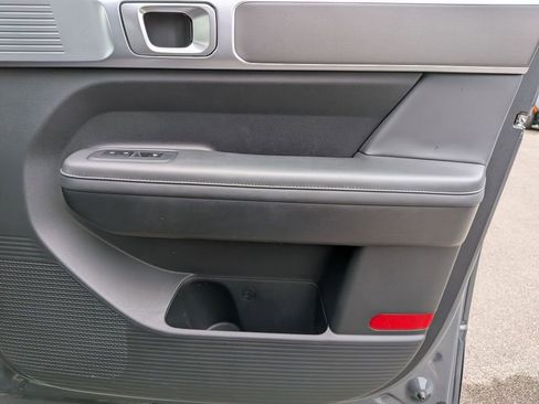 Used 2025 Hyundai Santa Fe SEL FWD image 33