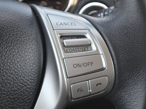 Used 2014 Nissan Rogue SL AWD/4WD image 8
