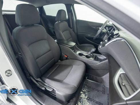 Used 2023 Chevrolet Malibu RS FWD image 40