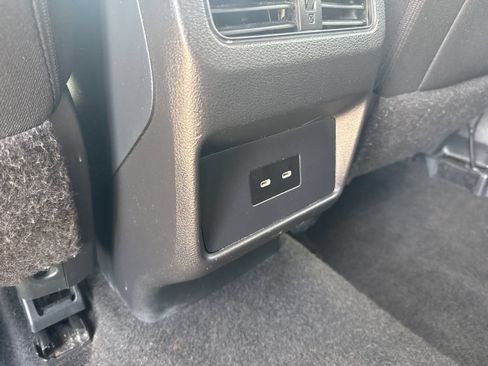 Used 2024 Nissan Rogue SV FWD image 14