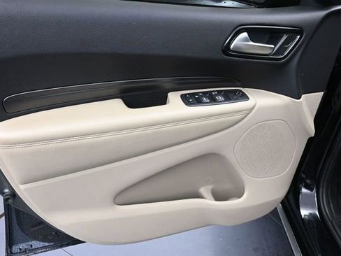 Used 2022 Dodge Durango SXT w/ Anodized Platinum Package AWD/4WD image 28