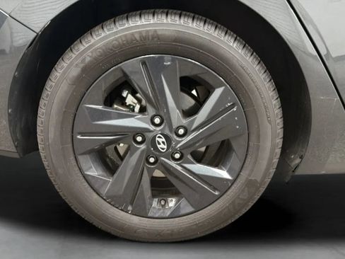 Used 2021 Hyundai Elantra SEL w/ Convenience Package FWD image 28