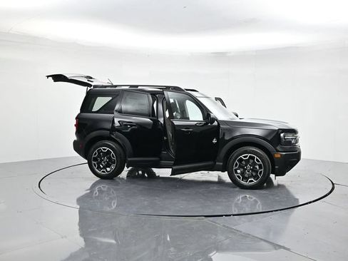 Used 2025 Ford Bronco Sport Outer Banks w/ Outer Banks Tech Package+ AWD/4WD image 49