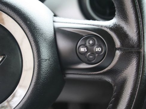 Used 2011 MINI Cooper Hardtop image 15