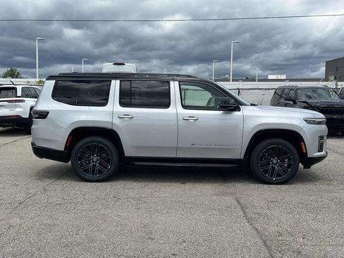 New 2026 Jeep Grand Wagoneer 4WD image 2