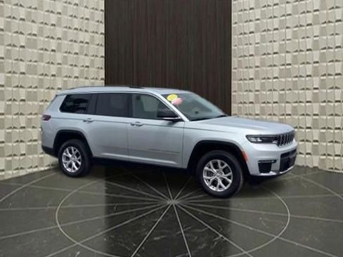 Used 2023 Jeep Grand Cherokee L Limited AWD/4WD image 2