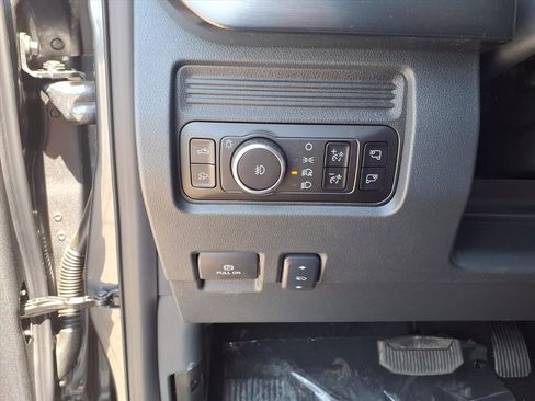 New 2026 Ford F250 Lariat w/ Black Appearance Package image 27