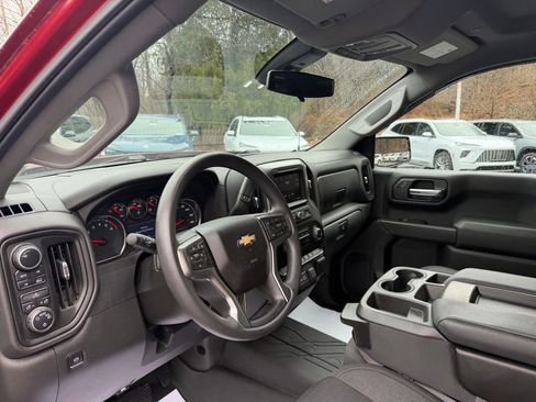 Used 2022 Chevrolet Silverado 1500 Custom w/ Safety Confidence Package image 32