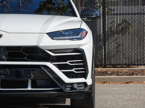 Used 2019 Lamborghini Urus image 6