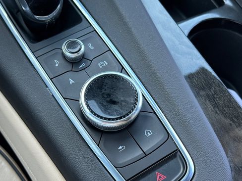 Used 2023 Cadillac Escalade ESV Premium Luxury image 29