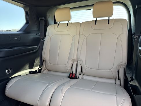 New 2026 Jeep Grand Cherokee L Limited AWD/4WD image 32