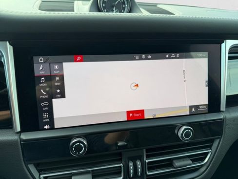 Used 2023 Porsche Macan w/ Premium Package Plus image 16