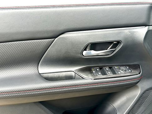 New 2026 Nissan Kicks SR w/ Cold Weather Package FWD image 13
