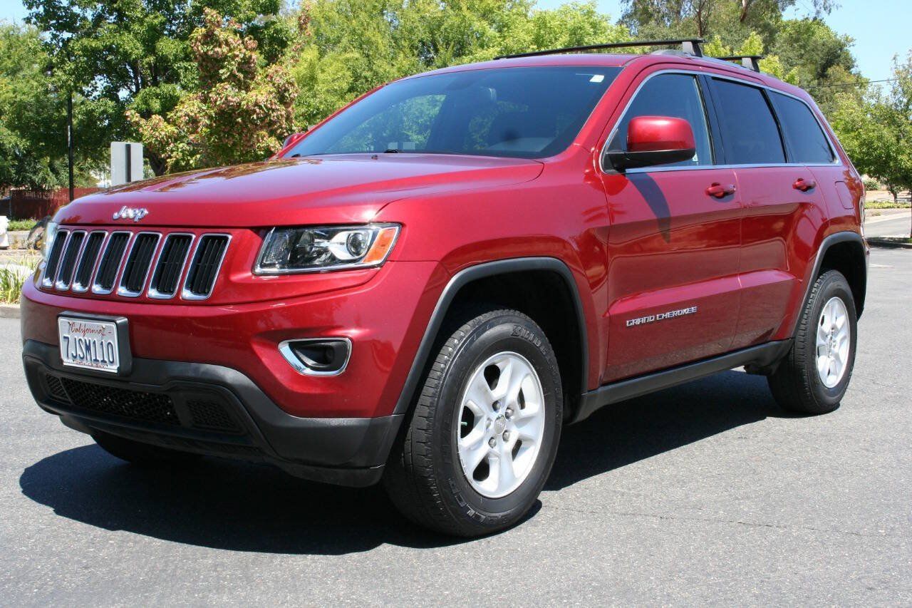 Used 2014 Jeep Grand Cherokee Laredo w/ Quick Order Package 23E AWD/4WD image 9
