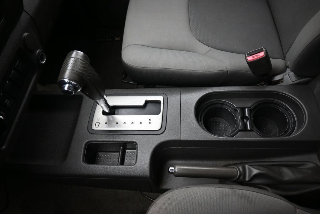 Used 2010 Nissan Xterra X AWD/4WD image 16