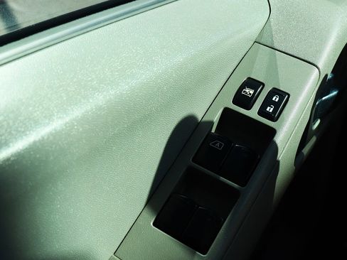 Used 2021 Nissan Frontier S image 40