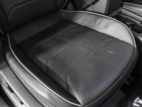 Used 2023 Volkswagen Tiguan SEL R-Line image 47