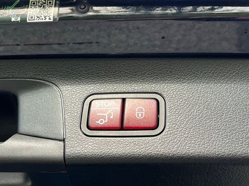 Used 2024 Mercedes-Benz GLS 450 4MATIC image 28