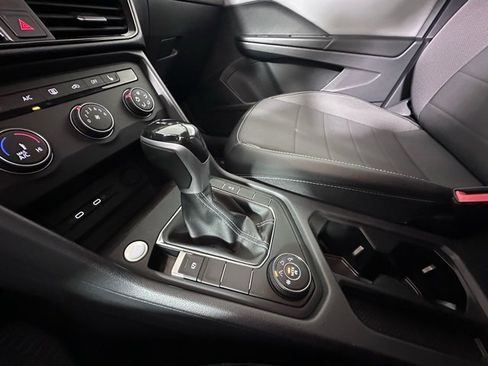 Used 2022 Volkswagen Taos SE image 26