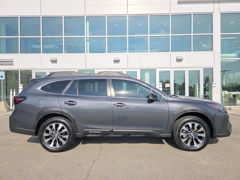 Used 2024 Subaru Outback Limited AWD/4WD image 2