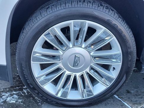 Used 2020 Cadillac Escalade ESV Platinum AWD/4WD image 20