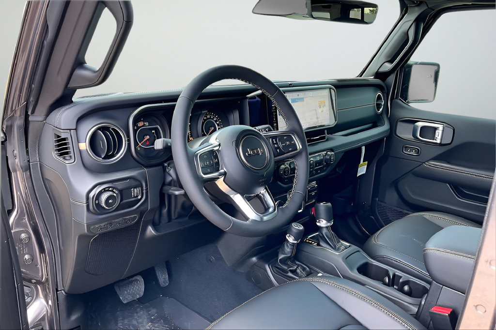 New 2026 Jeep Wrangler Unlimited Sahara AWD/4WD image 7