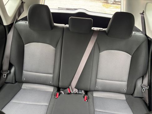 Used 2025 Kia Soul LX w/ LX Technology Package FWD image 39