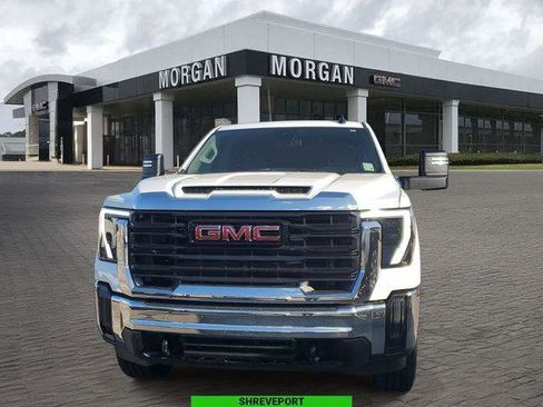 New 2025 GMC Sierra 2500 Pro image 2