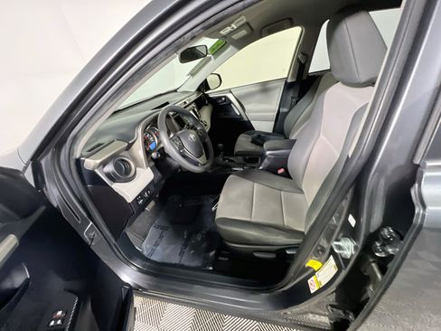 Used 2013 Toyota RAV4 LE FWD image 15