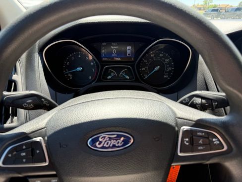 Used 2016 Ford Focus SE image 19