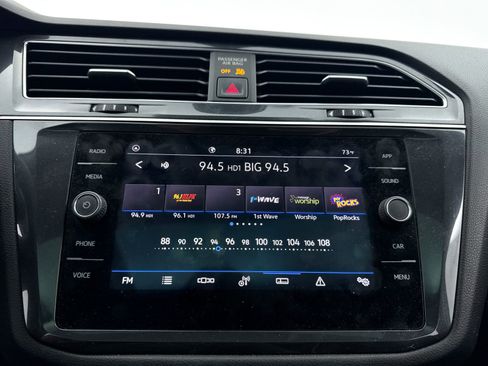 Used 2022 Volkswagen Tiguan SE image 17