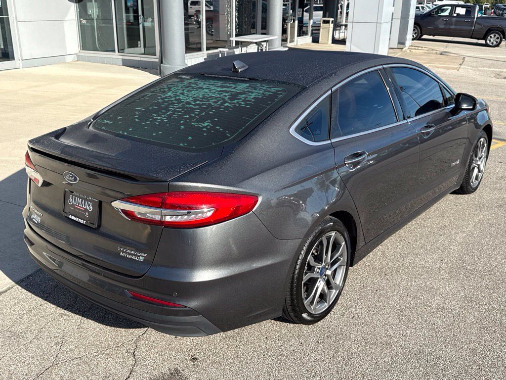 Used 2019 Ford Fusion Titanium FWD image 9
