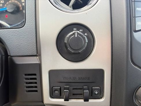 Used 2014 Ford F150 XLT w/ Equipment Group 302A Luxury AWD/4WD image 21