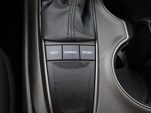 Used 2023 Toyota Camry SE FWD image 41