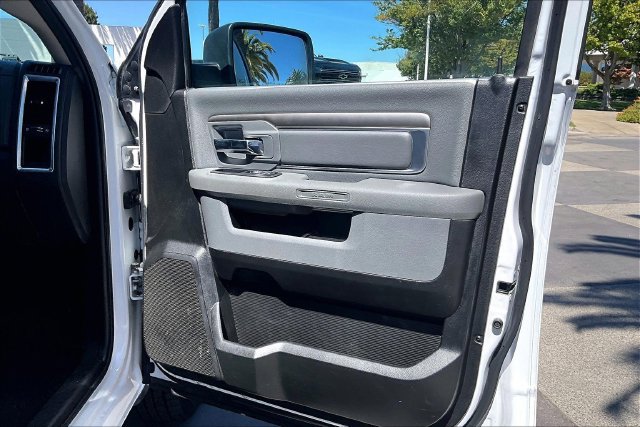 Used 2019 RAM 1500 Classic SLT AWD/4WD image 19