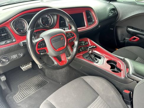 Used 2019 Dodge Challenger R/T w/ Driver Convenience Group RWD image 2