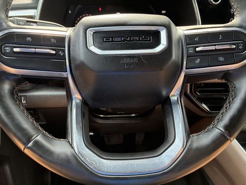 Used 2023 GMC Canyon Denali AWD/4WD image 13