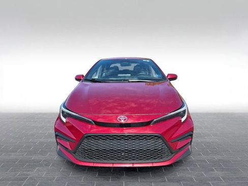 Used 2023 Toyota Corolla SE FWD image 2