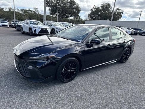 Certified 2025 Toyota Camry SE image 5